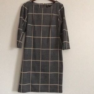 3/4 sleeves midi dress size 4 fits 8